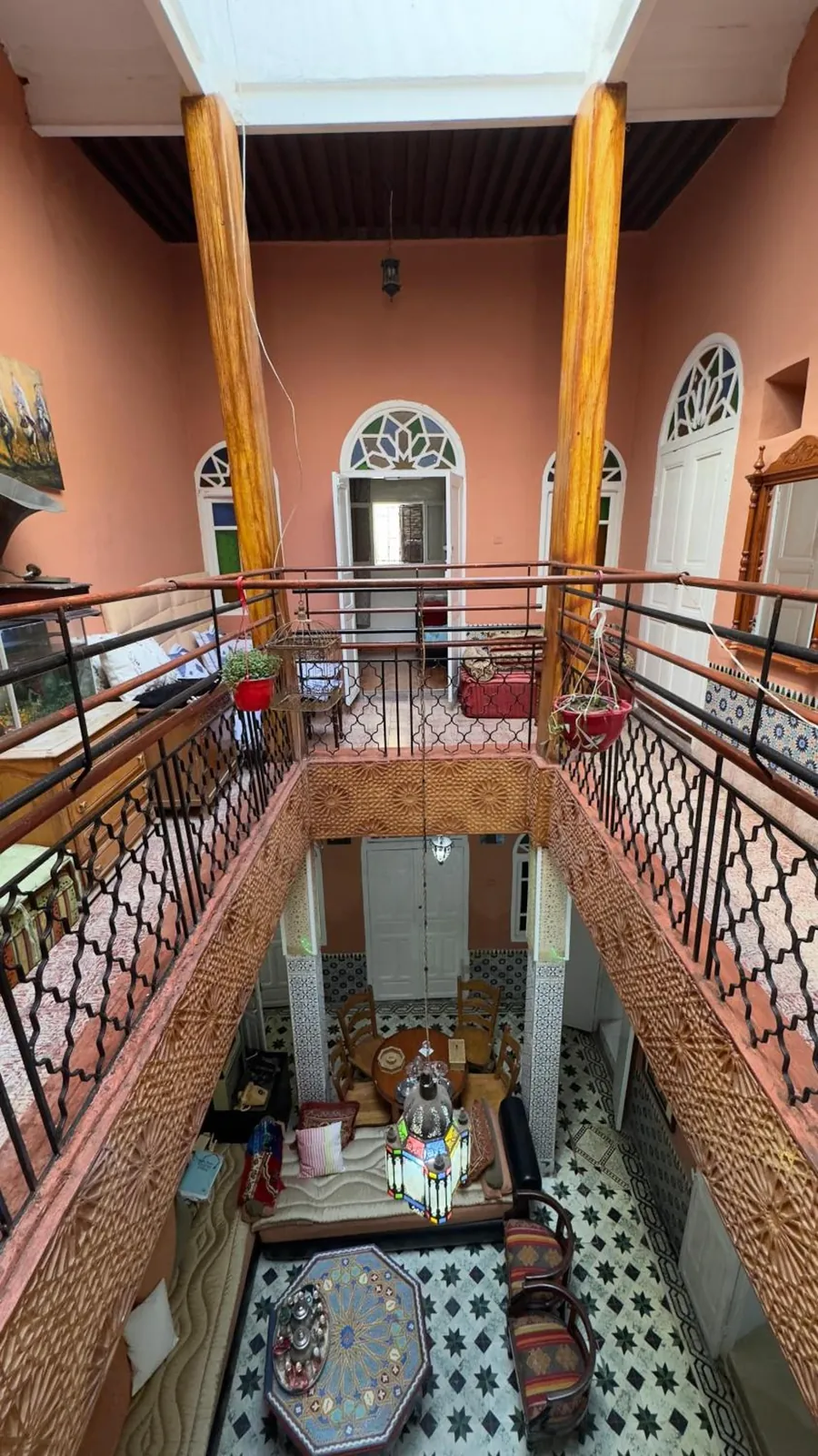 Le patio vu de la galerie du premier étage