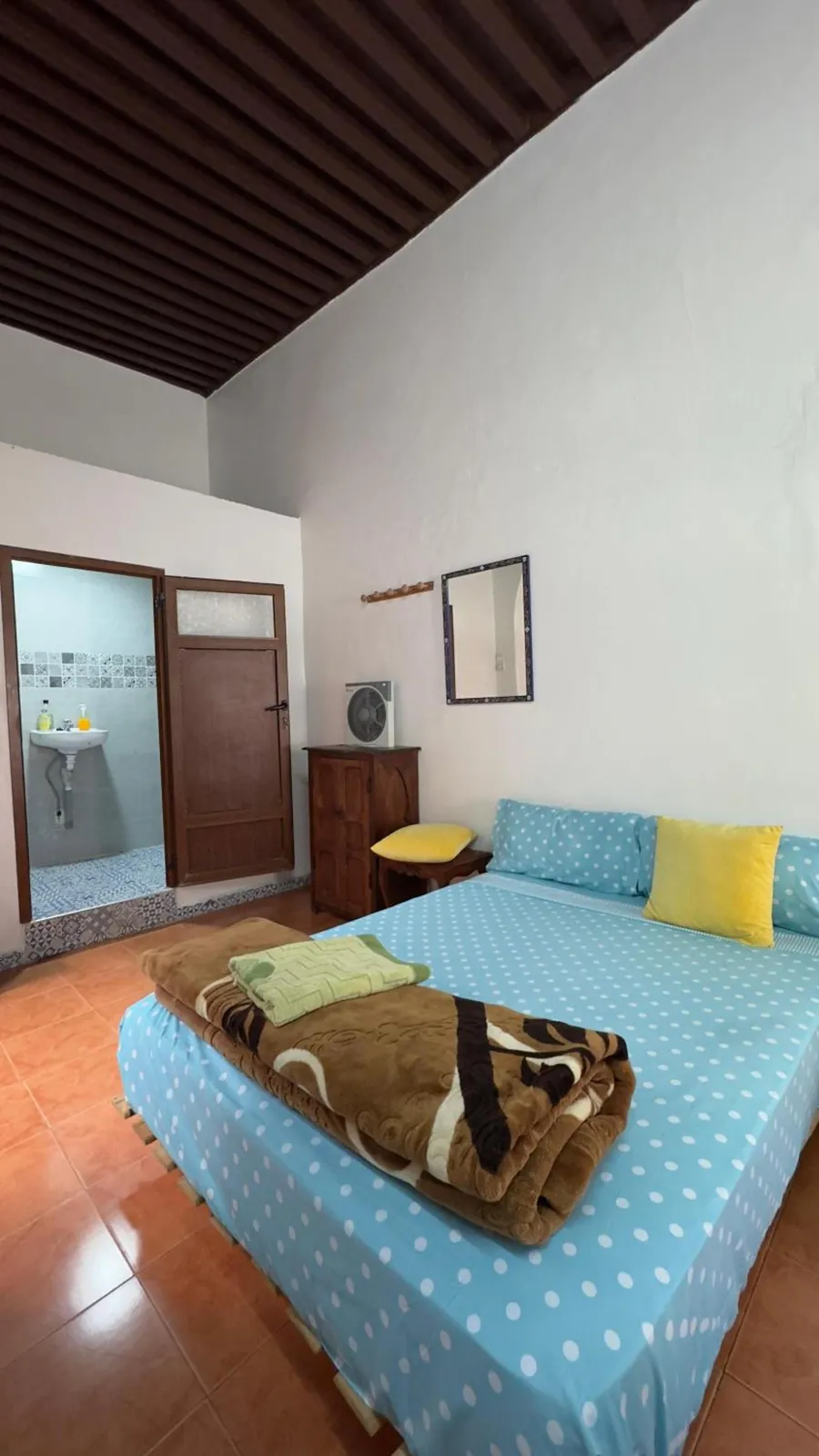 Chambre familiale et sa salle de bains